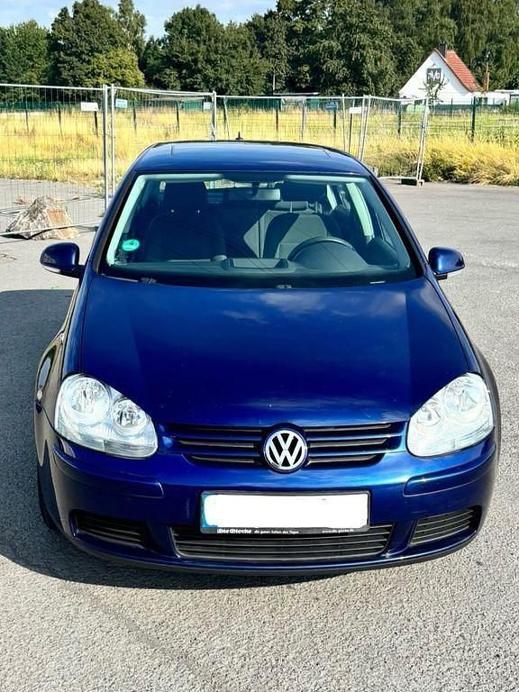 Blau Gebraucht 2005 VW Golf V Limousine | 2.990 € (Fairer Preis) - Bild 1/4