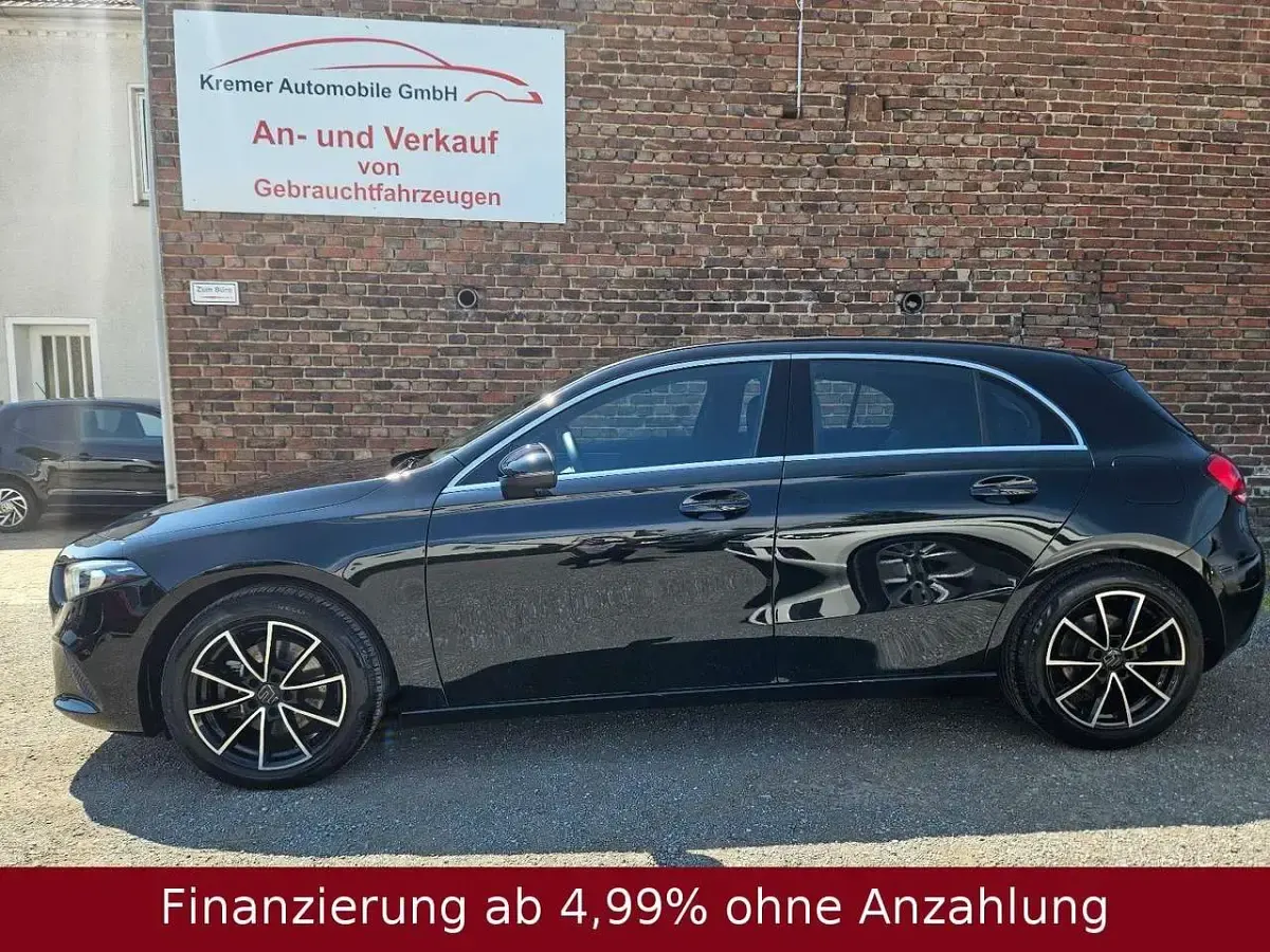 Gebraucht Mercedes A200 Progressive 163 PS (119 kW) 2022 Schwarz Limousine