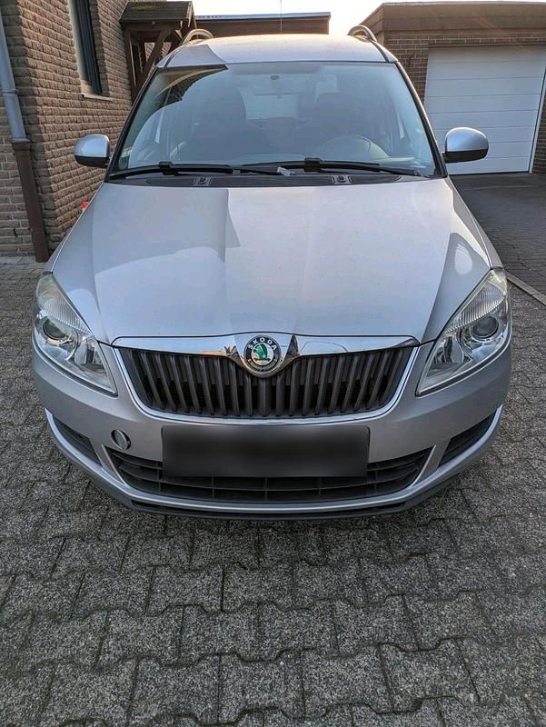 Gebraucht Skoda Roomster 86 PS (63 kW) 2011 Grau Van / Kleinbus