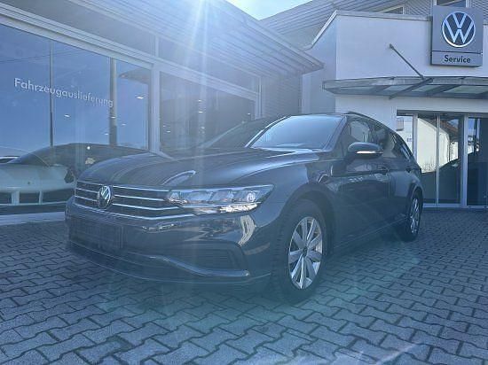 Gebraucht VW Passat 150 PS (110 kW) 2020 Uranograu Kombi