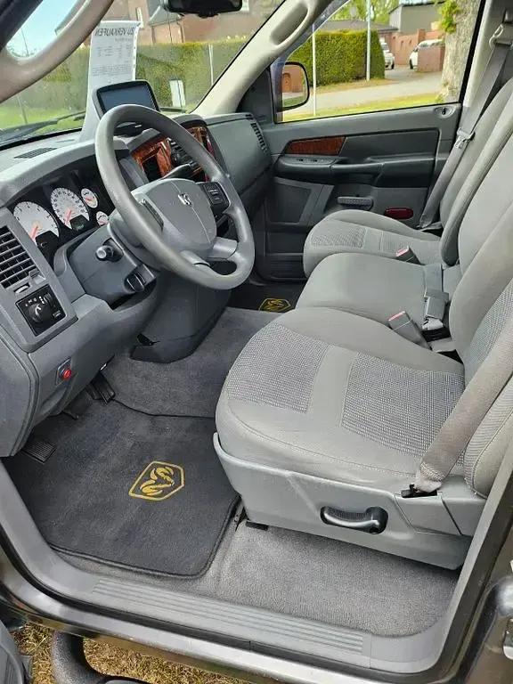 Gebraucht Dodge Ram 345 PS (253 kW) 2006 Grau Pickup