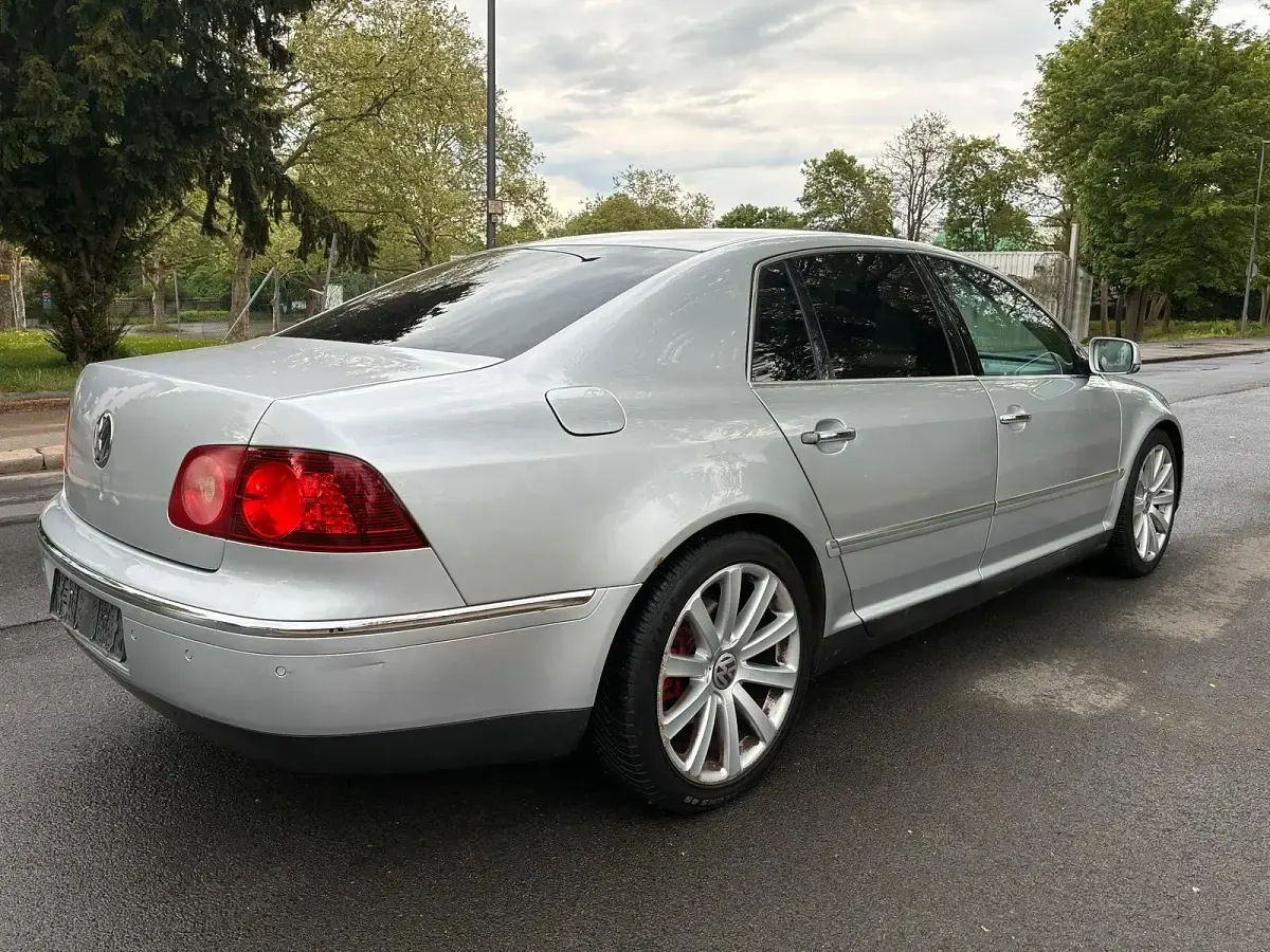 Gebraucht VW Phaeton 232 PS (170 kW) 2007 Silber Limousine