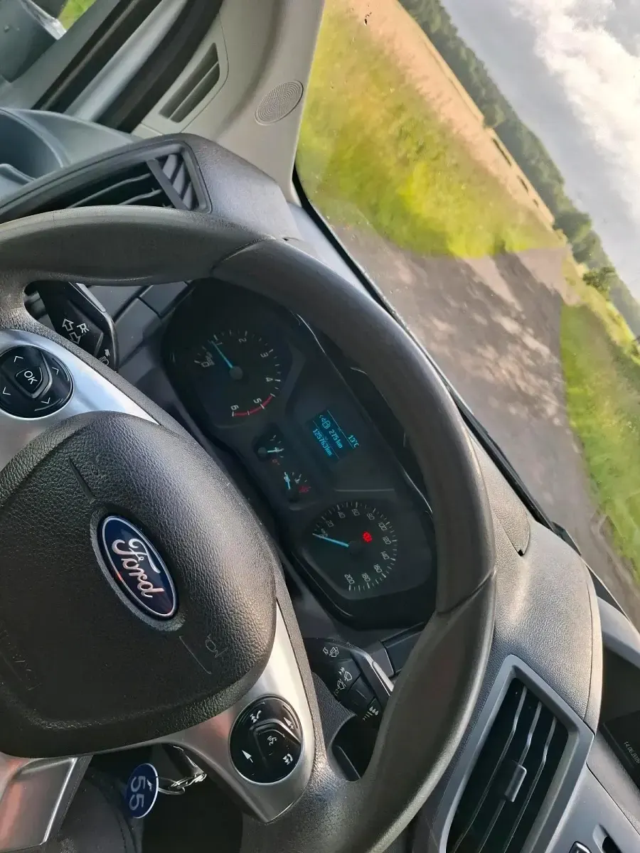 Gebraucht Ford Transit 130 PS (95 kW) 2016 Weiß Van / Kleinbus