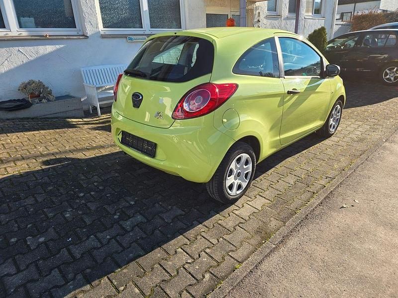 Gebraucht Ford Ka Ambiente 69 PS (50 kW) 2011 Gelb Kleinwagen