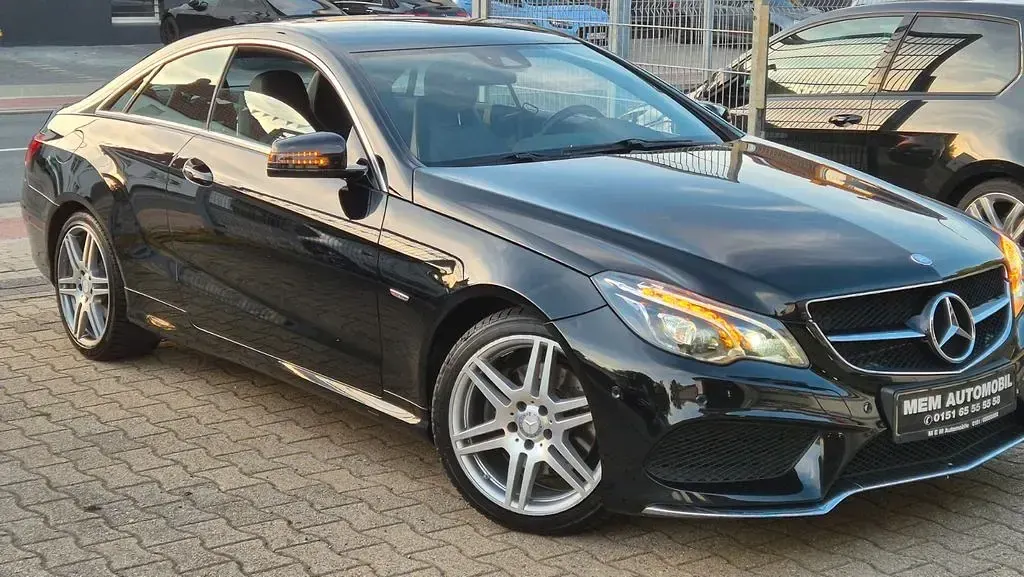 Gebraucht Mercedes E350 Avantgarde 258 PS (189 kW) 2016 Schwarz  unilack Coupé