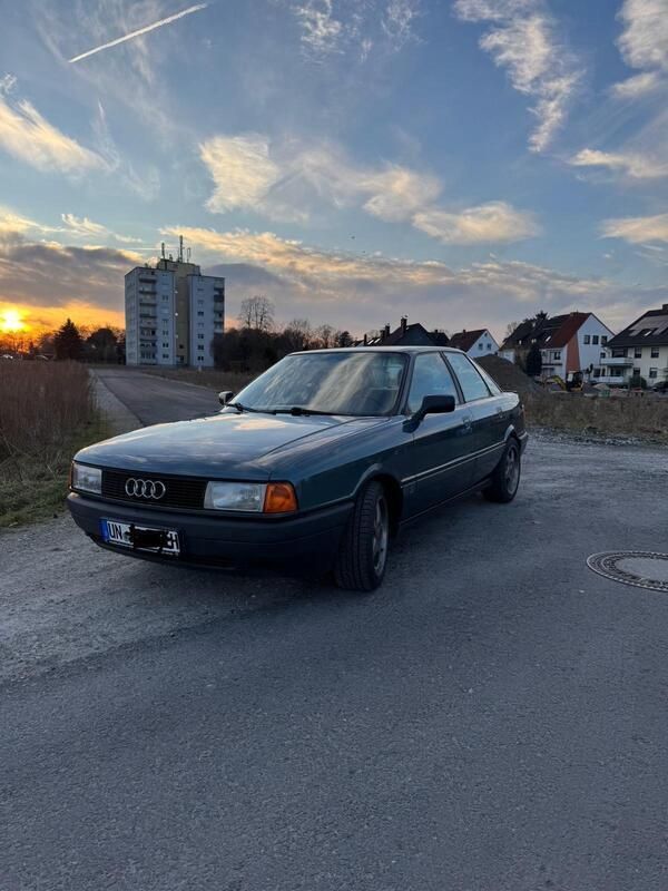Grün Gebraucht 1987 Audi 80 Limousine | 2.999 € - Bild 1/4