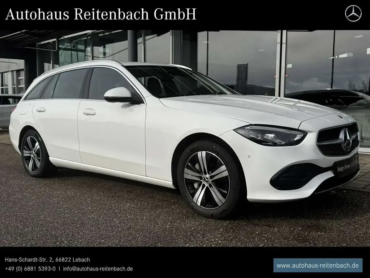 Gebraucht Mercedes C300 Avantgarde 204 PS (150 kW) 2024 Unilack polarweiß Kombi