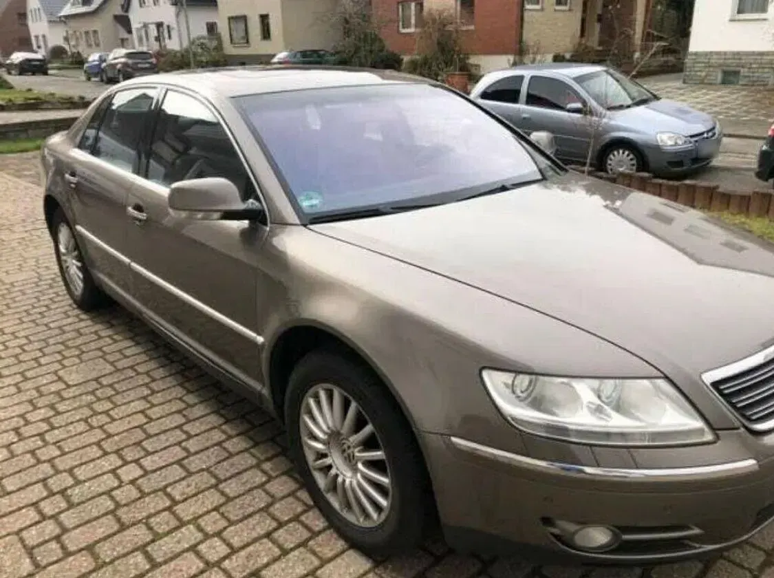 Gebraucht VW Phaeton 224 PS (164 kW) 2006 Gold Limousine