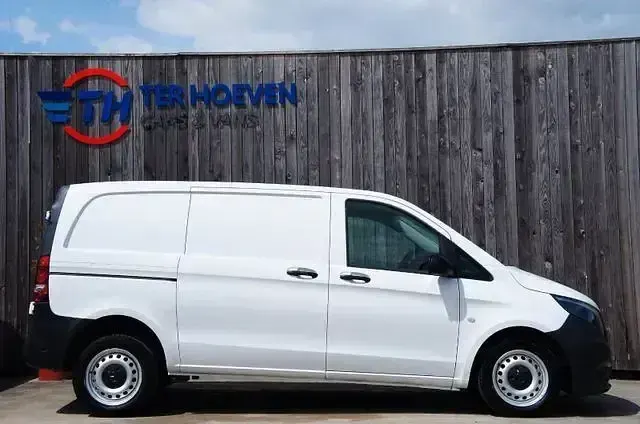 Gebraucht Mercedes Vito 114 PS (83 kW) 2017 Weiß Van