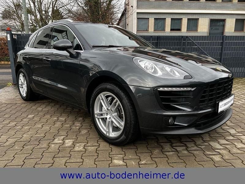 Grau Gebraucht 2017 Porsche Macan S SUV | 28.500 € (Superpreis) - Bild 1/4