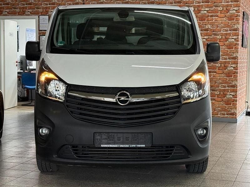 Gebraucht Opel Vivaro 120 PS (88 kW) 2019 Weiß Van / Kleinbus