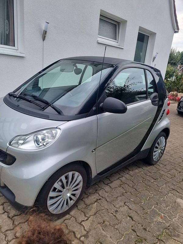 Silber Gebraucht 2011 Smart ForTwo Coupé Coupé | 5.200 € (Fairer Preis) - Bild 1/4