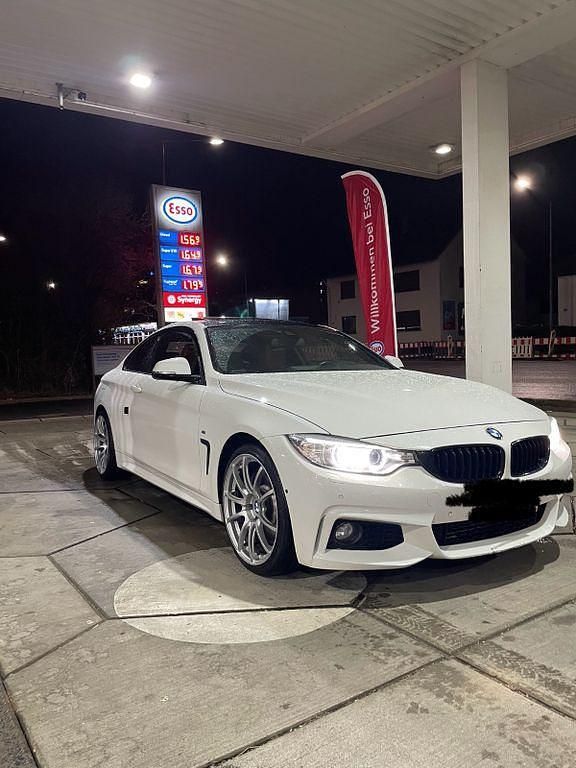 Weiß Gebraucht 2014 BMW 428 Sport Line Coupé | 16.700 € (Superpreis) - Bild 1/4