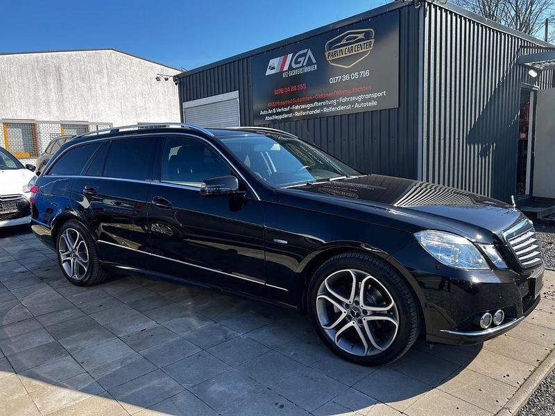 Gebraucht Mercedes E200 184 PS (135 kW) 2012 Schwarz Kombi