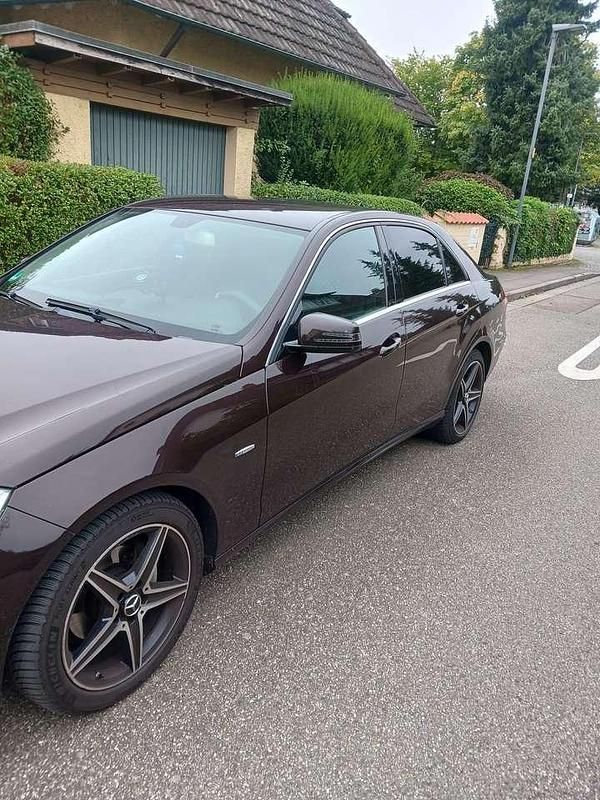 Gebraucht 2012 Mercedes E220 Limousine | 11.000 € (Fairer Preis) - Bild 1/4