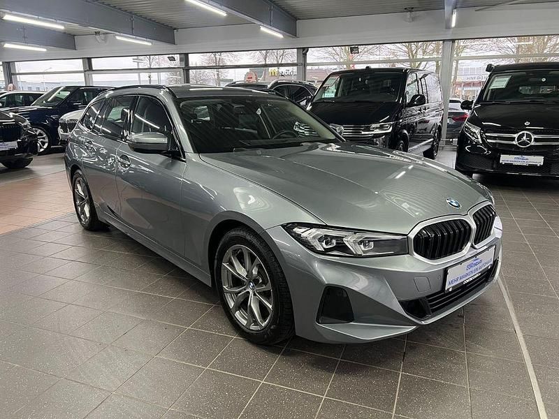Gebraucht BMW 318 Sport Line 150 PS (110 kW) 2022 Skyscraper grau Kombi