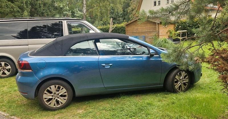 Gebraucht VW Golf Cabriolet 122 PS (89 kW) 2014 Blau Cabrio