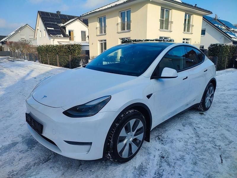 Weiß Gebraucht 2022 Tesla Model Y Long Range AWD SUV | 35.000 € (Fairer Preis) - Bild 1/4