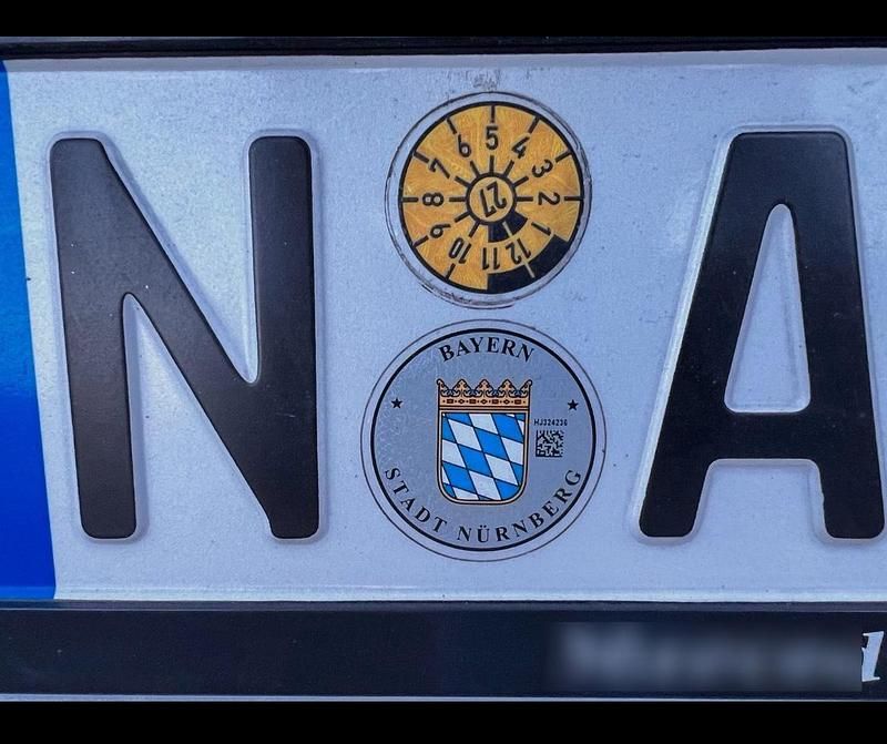 Silber Gebraucht 2007 Mercedes E200 Kombi | 7.800 € (Fairer Preis) - Bild 1/4