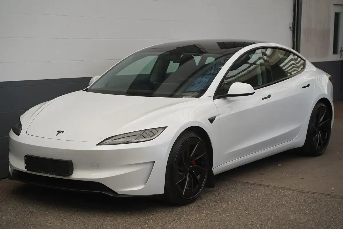 Occasion Tesla Model 3 Performance 461 kW (627 ch) 2025 Blanc Berline