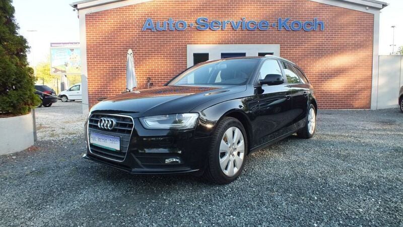 Schwarz Gebraucht 2012 Audi A4 Attraction Kombi | 9.950 € (Teuer) - Bild 1/4