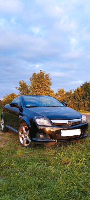 Schwarz Gebraucht 2004 Opel Tigra Cabrio | 2.700 € (Teuer) - Bild 1/4