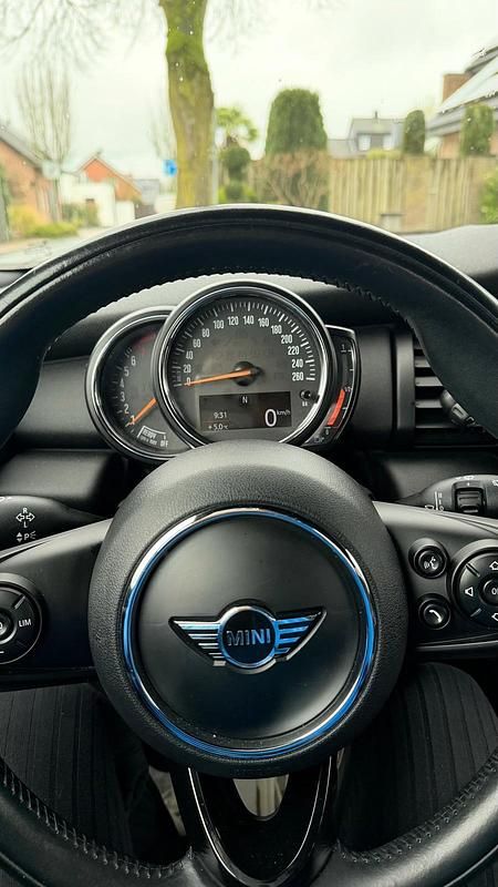 Second-hand Mini ONE 102 CP (75 kW) 2018 Negru Hatchback