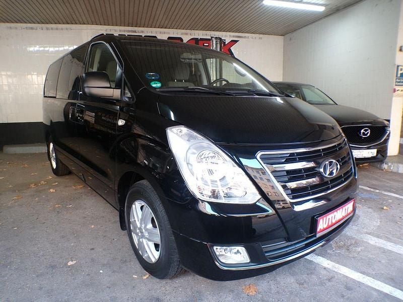 Schwarz Gebraucht 2017 Hyundai H-1 Trend Van / Kleinbus | 20.990 € (Etwas zu teuer) - Bild 1/4