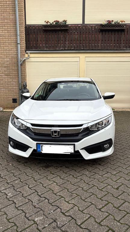 Gebraucht Honda Civic Prestige 182 PS (133 kW) 2018 Weiß Limousine