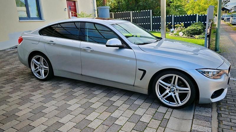 Silber Gebraucht 2018 BMW 420 Sport Line Coupé | 14.990 € (Superpreis) - Bild 1/4