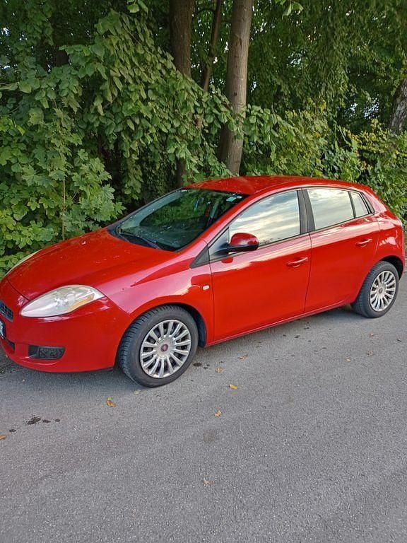 Rot Gebraucht 2008 Fiat Bravo Active Kleinwagen | 1.950 € (Guter Preis) - Bild 1/4