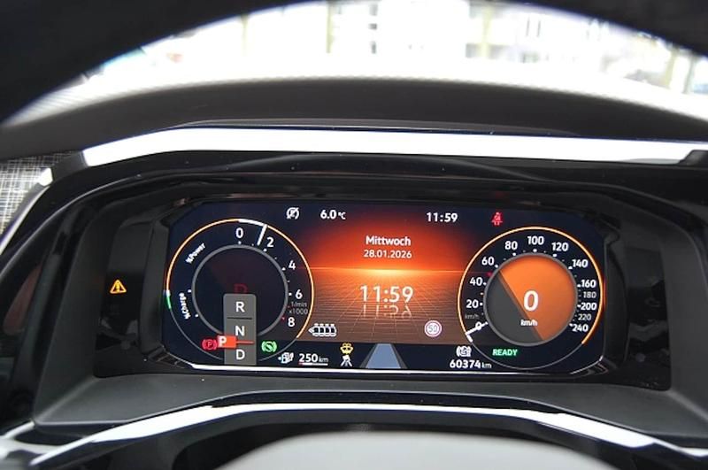 Gebraucht VW Multivan Energetic 150 PS (110 kW) 2023 Schwarz Van / Kleinbus