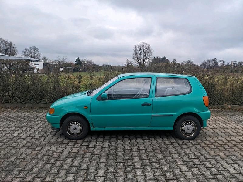 Grün Gebraucht 1994 VW Polo Kleinwagen | 1.100 € - Bild 1/4