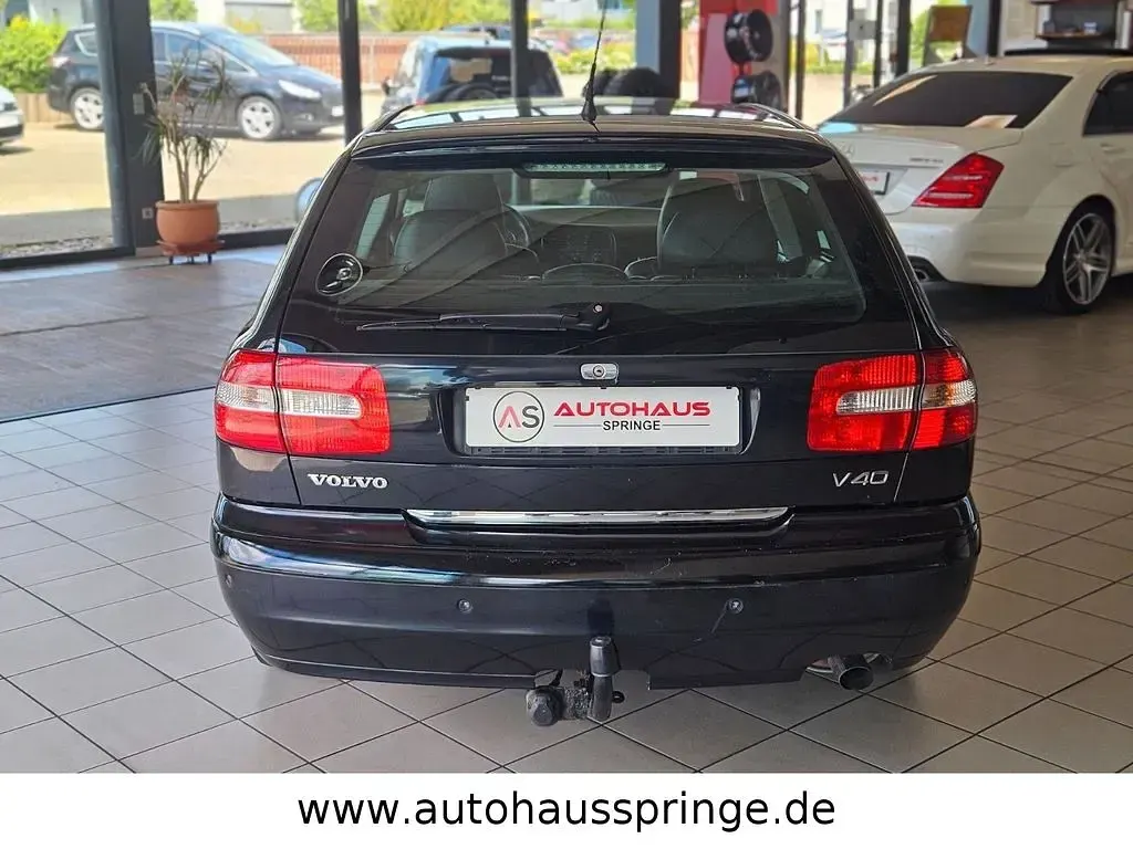 Gebraucht Volvo V40 122 PS (89 kW) 2004 Schwarz Kombi