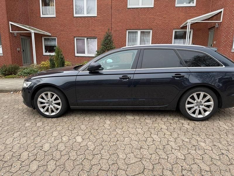 Gebraucht Audi A6 Ambiente 245 PS (180 kW) 2012 Blau Kombi