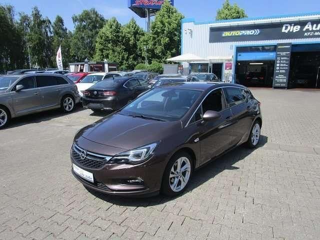 Gebraucht Opel Astra Innovation 125 PS (91 kW) 2015 Kokosnuss braun Kleinwagen