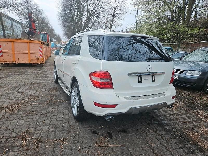Gebraucht Mercedes ML350 AMG 231 PS (169 kW) 2011 Weiß SUV