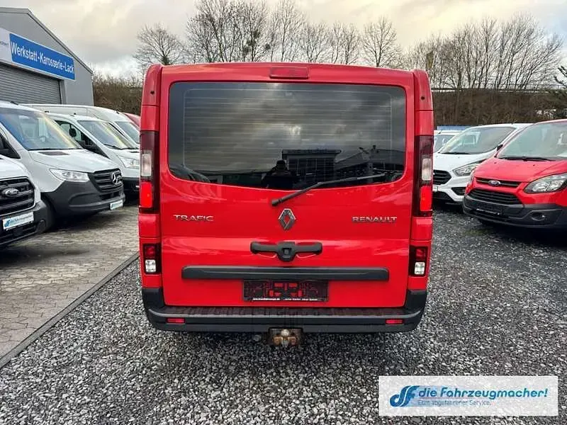 Occasion Renault Trafic Expression 145 ch (106 kW) 2017 Rouge Monospace