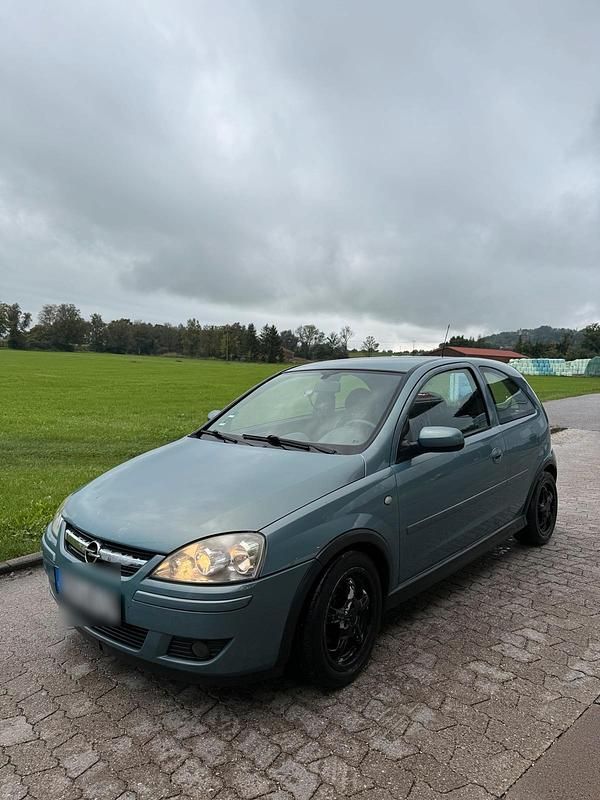 Blau Gebraucht 2005 Opel Corsa Kleinwagen | 950 € (Guter Preis) - Bild 1/4