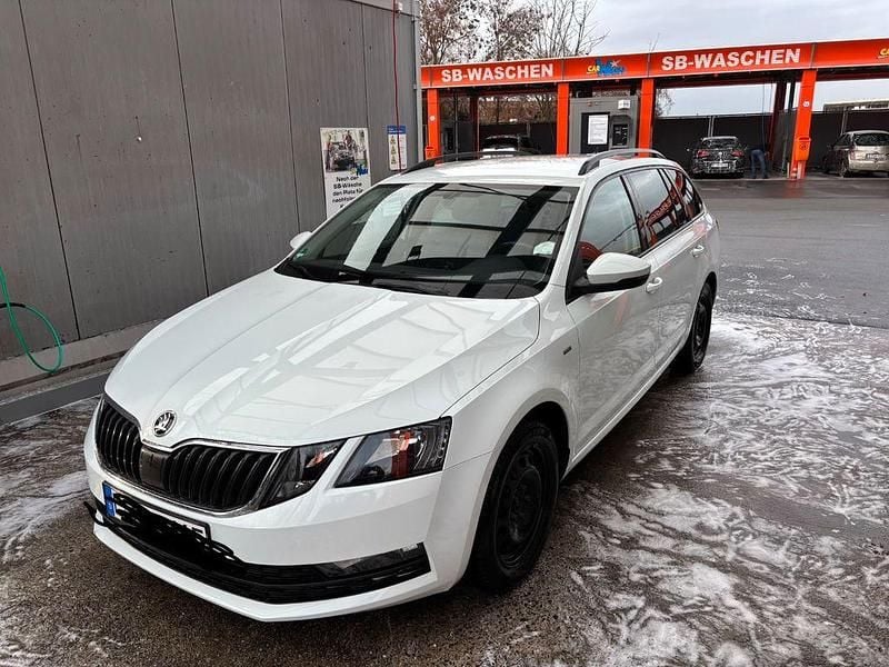 Gebraucht Skoda Octavia Clever 150 PS (110 kW) 2018 Weiß Kombi