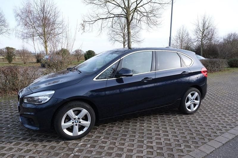 Gebraucht BMW 220 Active Tourer Advantage 192 PS (141 kW) 2017 Blau Van / Kleinbus