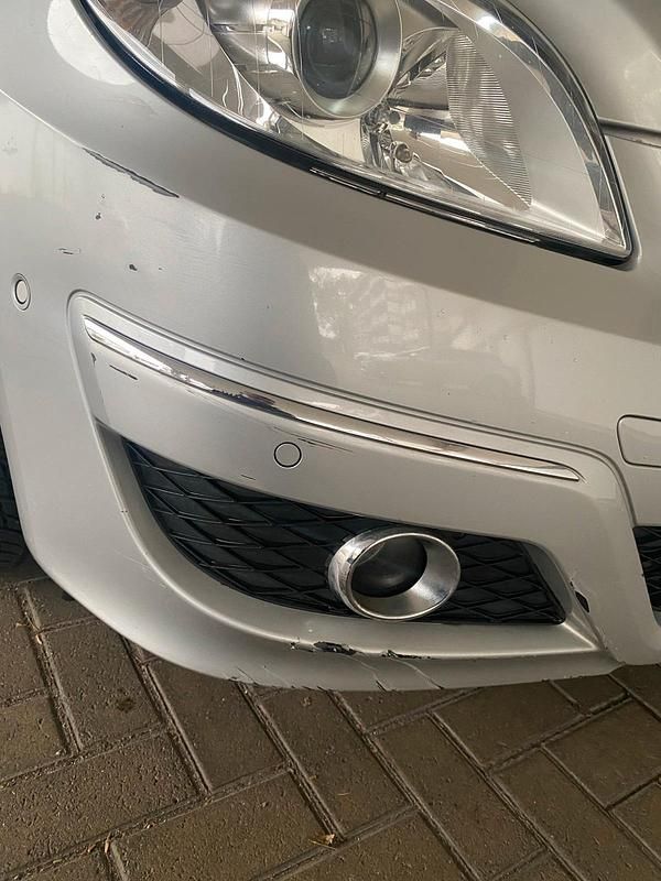 Grau Gebraucht 2010 Mercedes B200 Van / Kleinbus | 3.990 € (Fairer Preis) - Bild 1/4