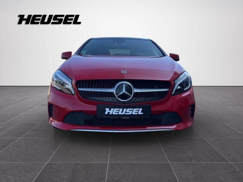 Gebraucht Mercedes A220 Urban 177 PS (130 kW) 2018 Rot Limousine