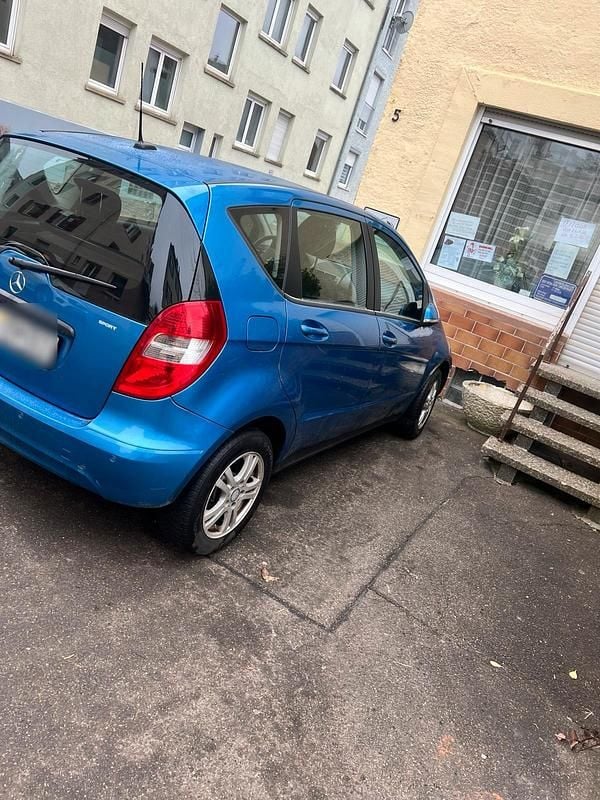 Gebraucht Mercedes A150 95 PS (69 kW) 2009 Blau Kleinwagen