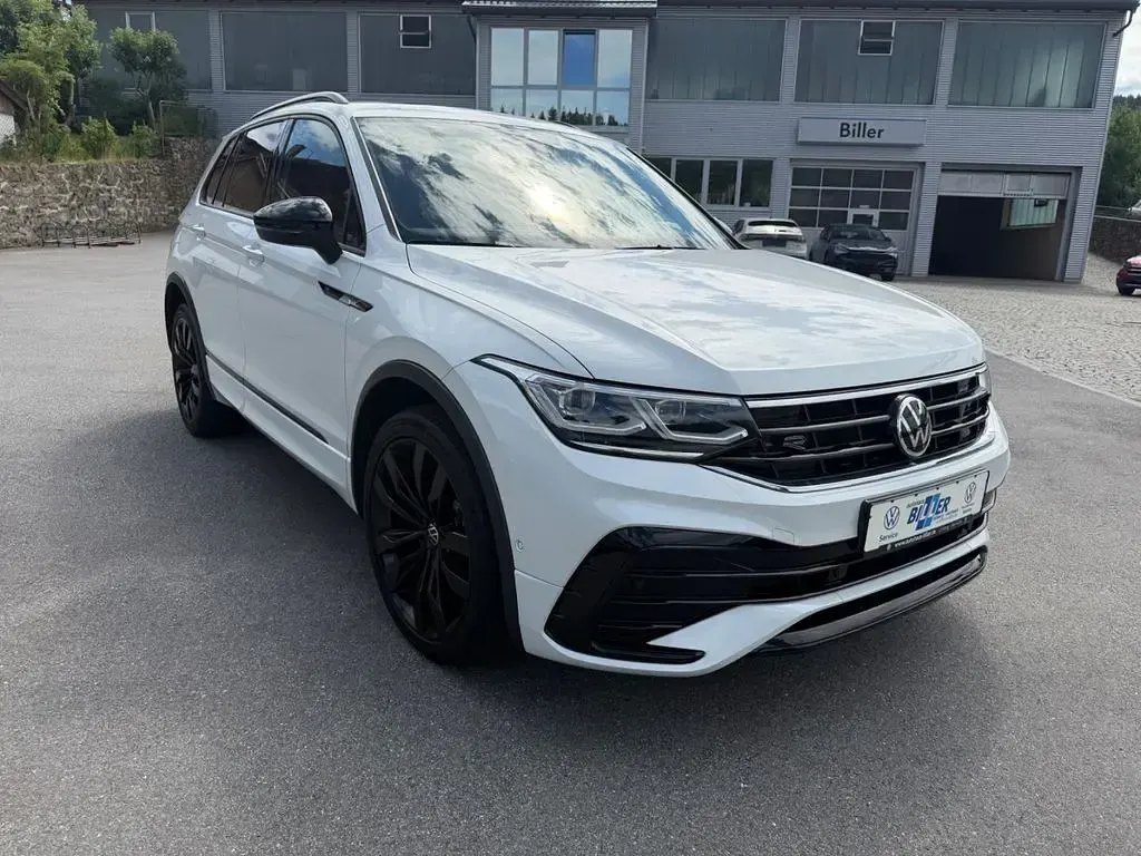 Gebraucht VW Tiguan 200 PS (147 kW) 2021 Oryxweiß perlmutteffekt (metallic) SUV