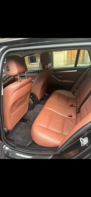 Gebraucht BMW 520 190 PS (139 kW) 2014 Schwarz Kombi