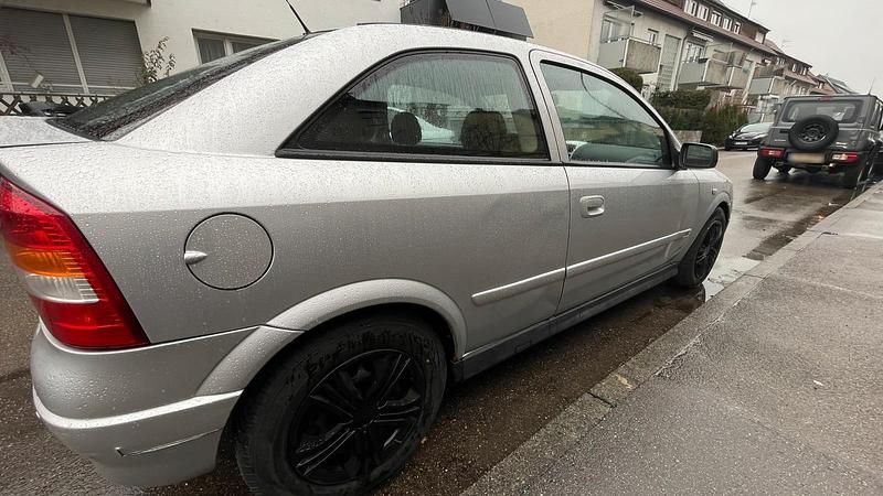 Gebraucht Opel Astra 106 PS (77 kW) 1999 Silber Kleinwagen
