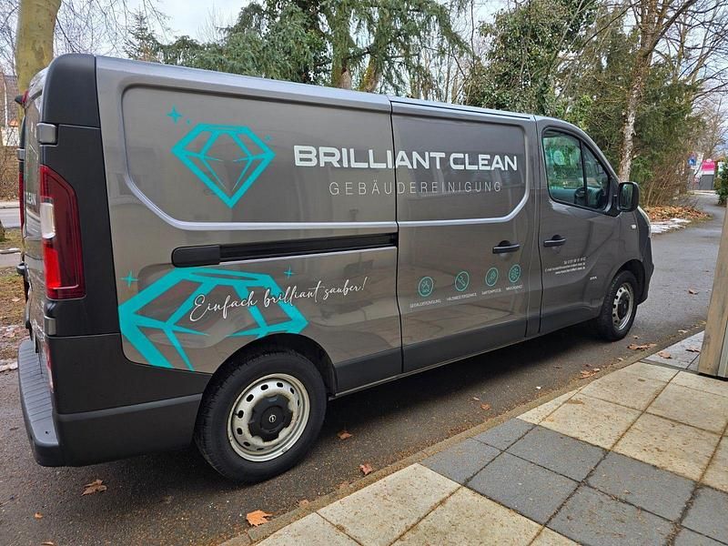 Gebraucht Opel Vivaro 120 PS (88 kW) 2018 Grau Van / Kleinbus