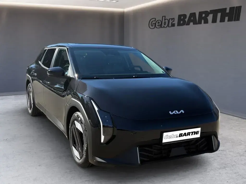 Neu Kia EV4 Earth 150 kW (204 PS) 2026 Schwarz Kleinwagen