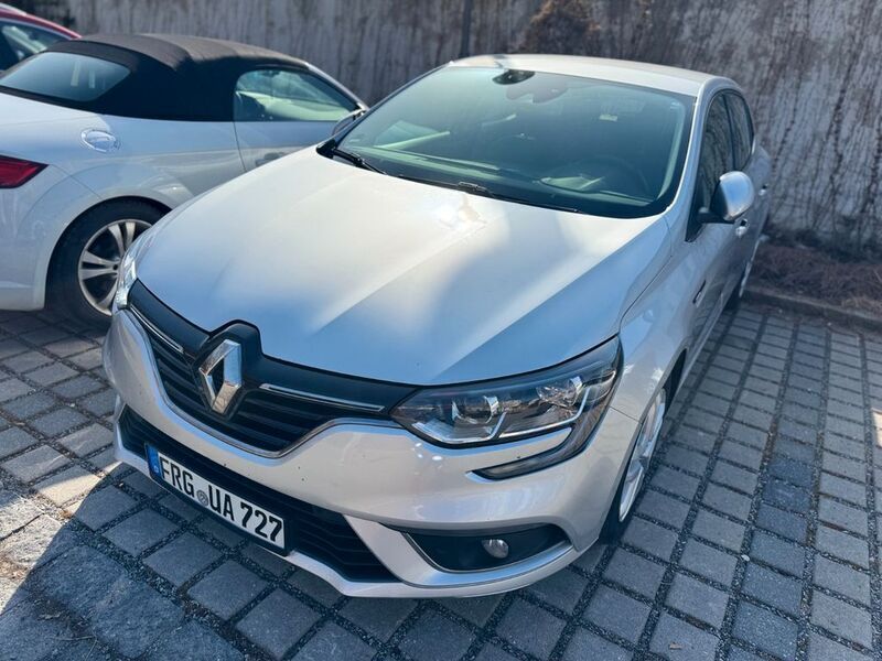 Silber Gebraucht 2019 Renault Mégane IV Limousine | 9.299 € (Guter Preis) - Bild 1/4